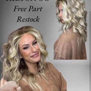 Stylish Blonde Wavy Wig